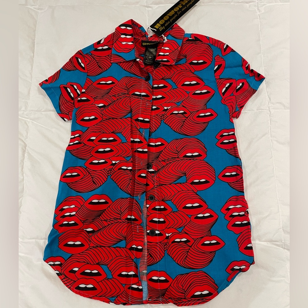 NWT Nooworks Joyce ‘Mouths’ Button Down Shirt Size XS